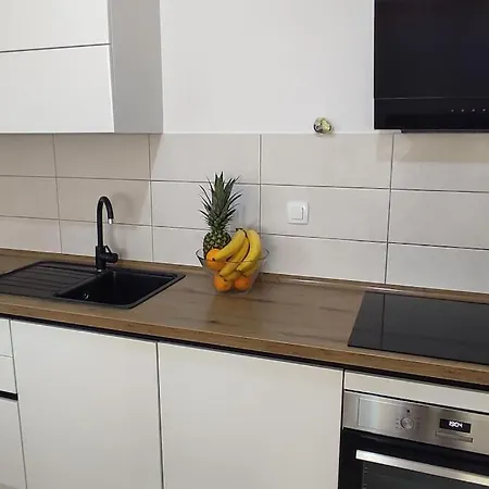 Lucija Apartment *